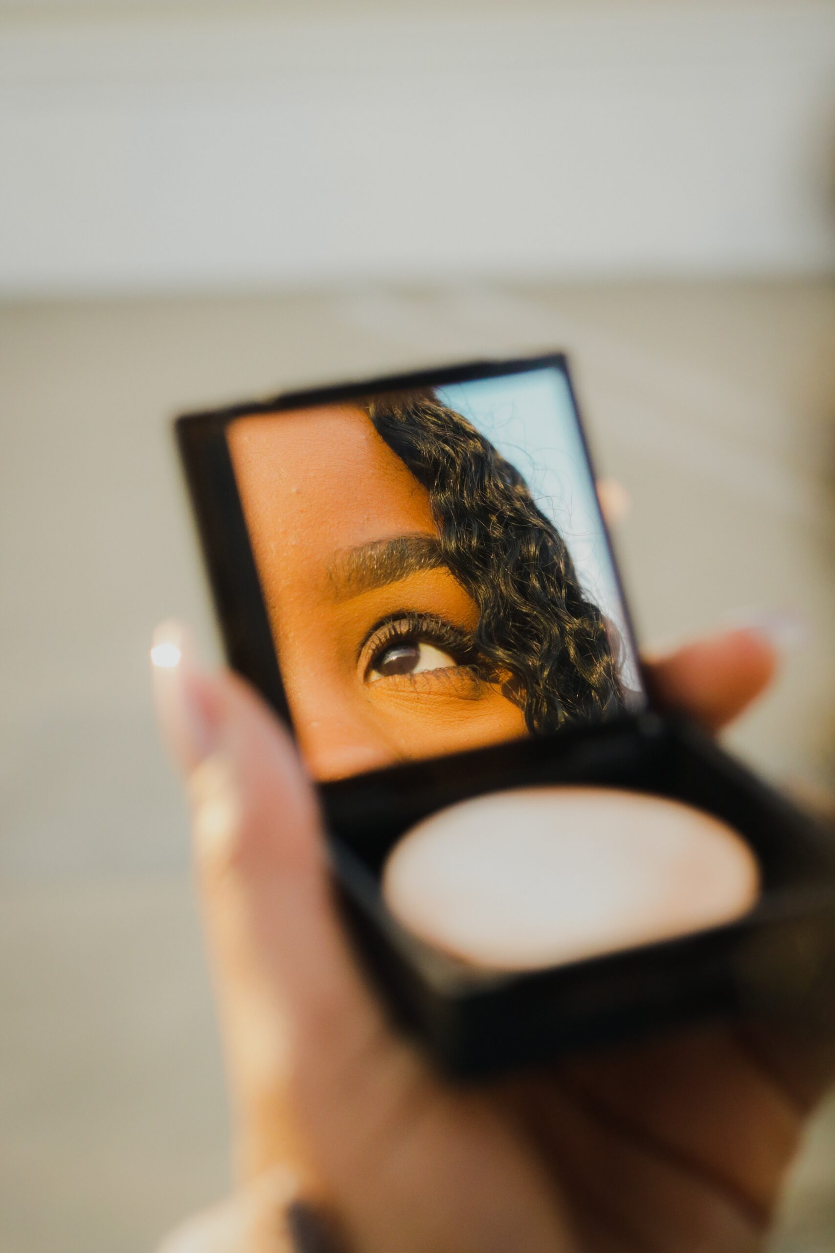 Enhance Your Look with Eye Lashes