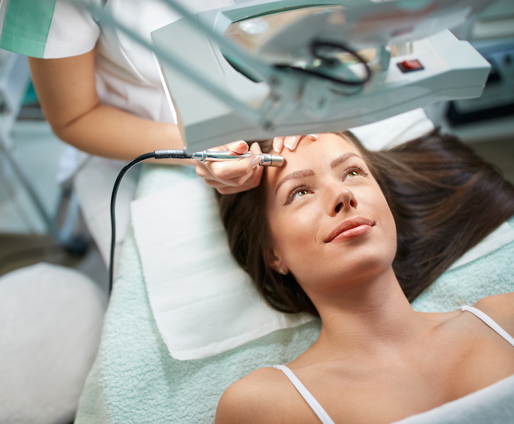What Does An Esthetician Do? 2 what does an esthetician do 3