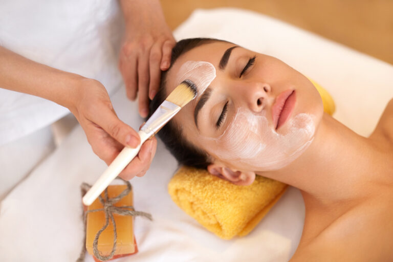 How Do Facials Help With Anti-aging? 4 1
